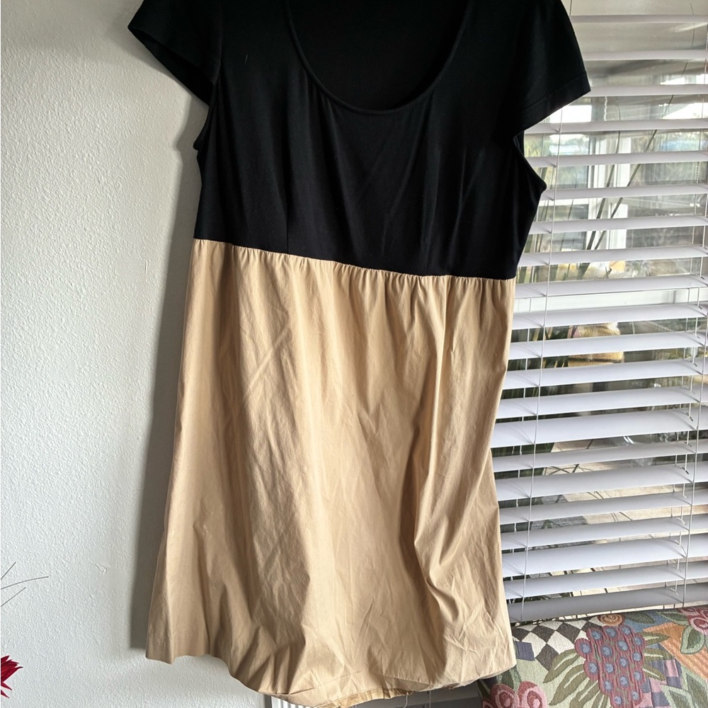 Anne Klein Black and Beige Colorblock Scoop-Neck Tunic